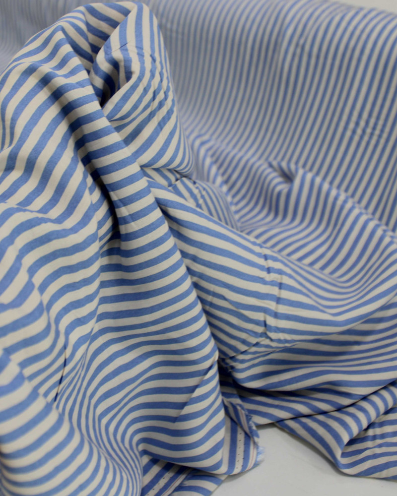 Tecido Viscose Listrado Azul e Offwhite