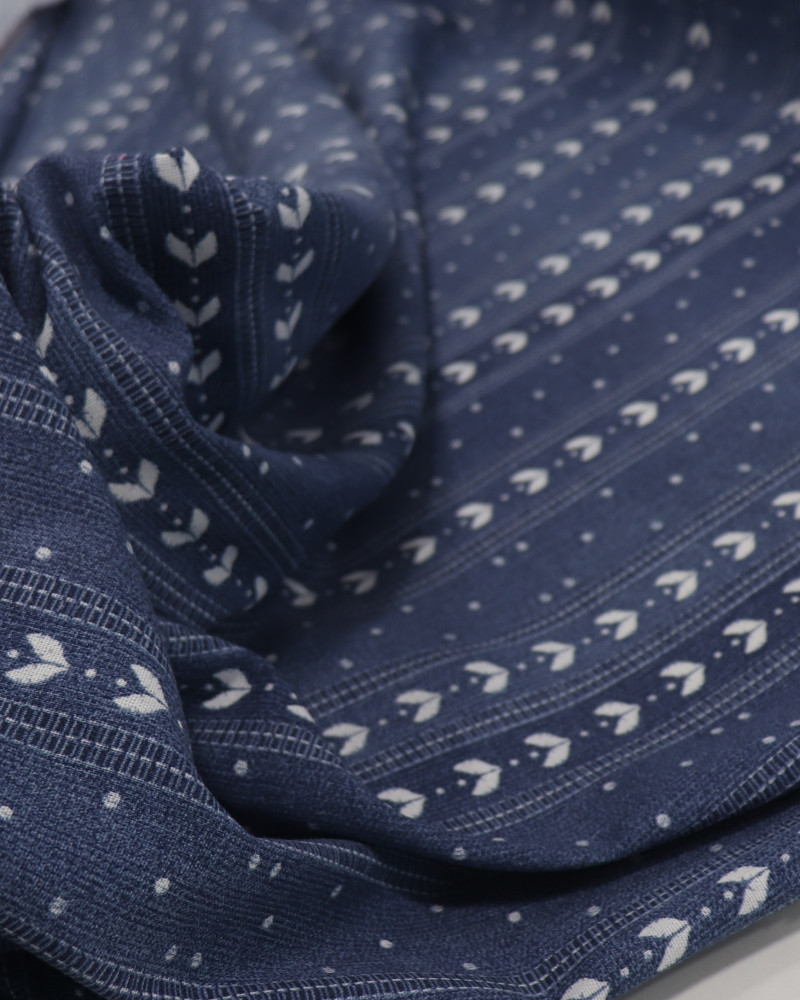 Tecido Linho Misto Estampado Corações e Poá Branco e Azul Jeans