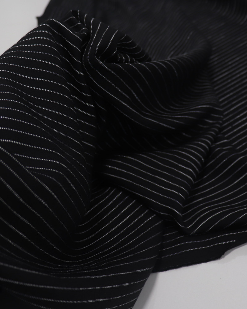 Tecido Microfibra de Alfaiataria Italiano Risca de Giz Preto com Lurex