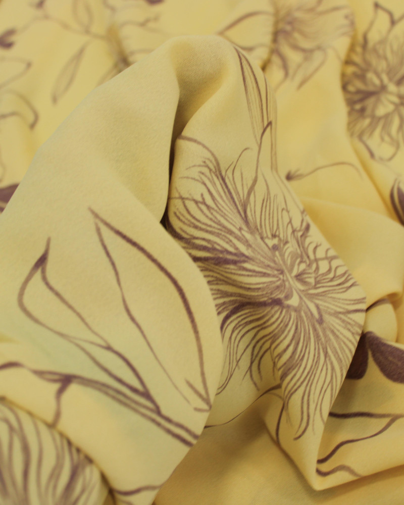 Tecido Crepe Koshibo Rascunho Floral Marrom Estonado e Amarelo Requinte