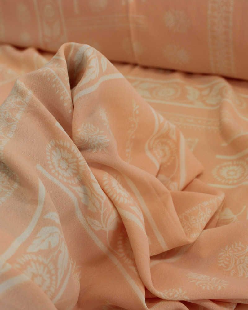 Tecido Crepe Koshibo Listras Étnicas Creme e Salmão