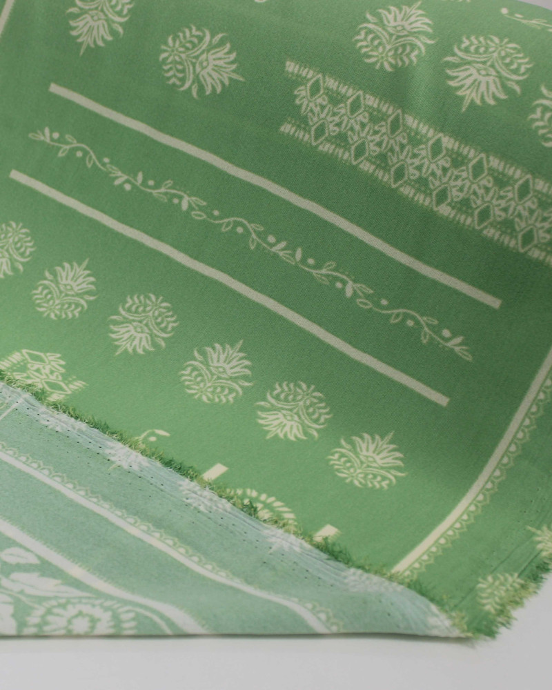 Tecido Crepe Koshibo Listras Étnicas Branco e Verde Menta