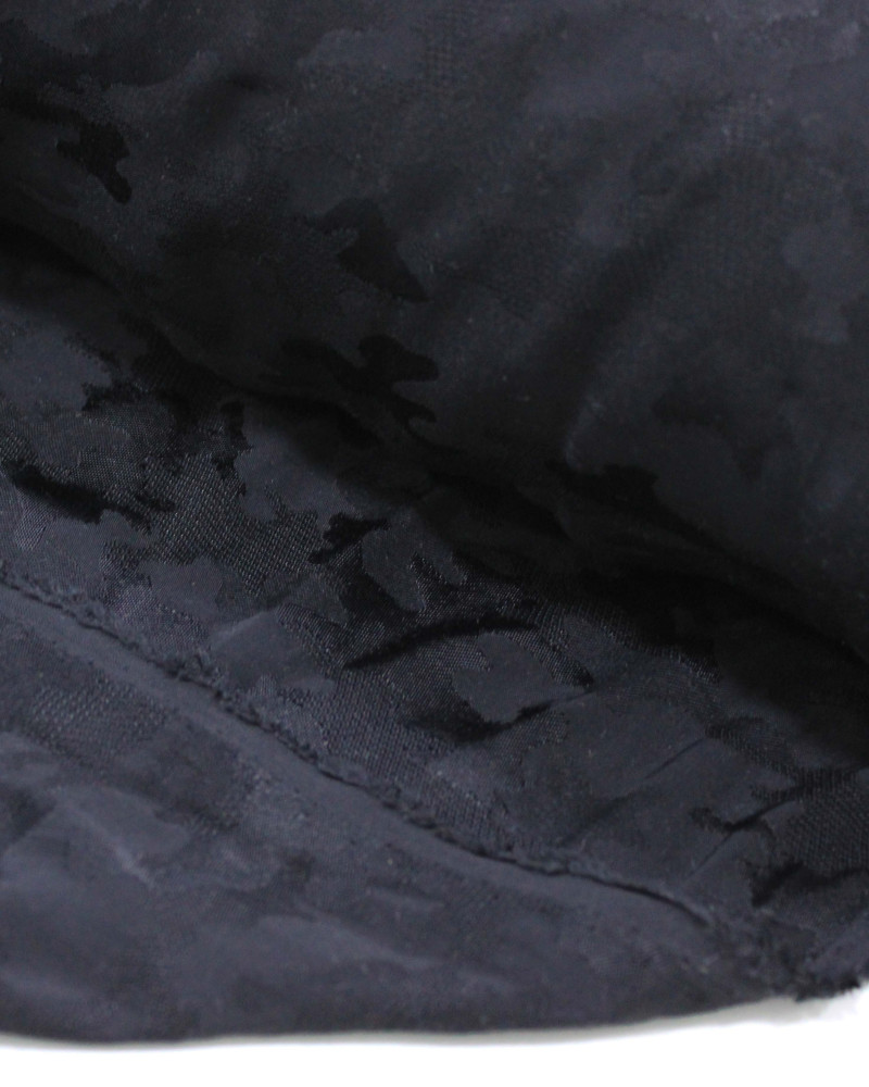 Tecido Viscose Texturizada Brocado Camuflado Tons de Preto