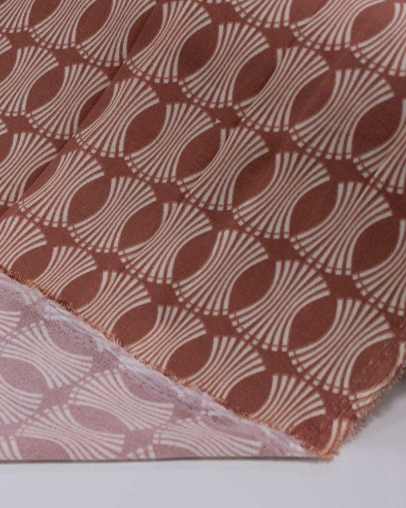 Tecido Crepe Koshibo Estampa Geométrica Creme e Rosé