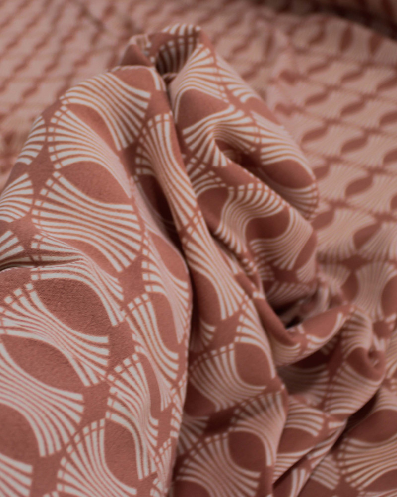 Tecido Crepe Koshibo Estampa Geométrica Creme e Rosé