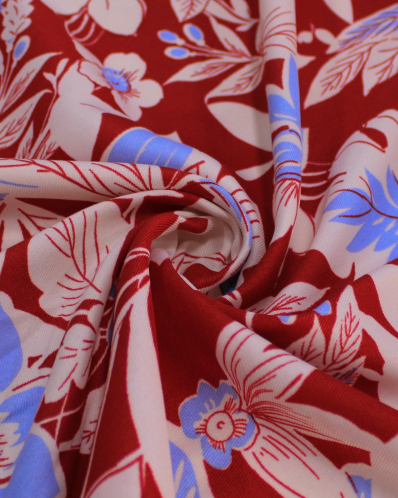 Tecido Crepe Sarjado Ramos e Flores Azul, Branco e Vermelho