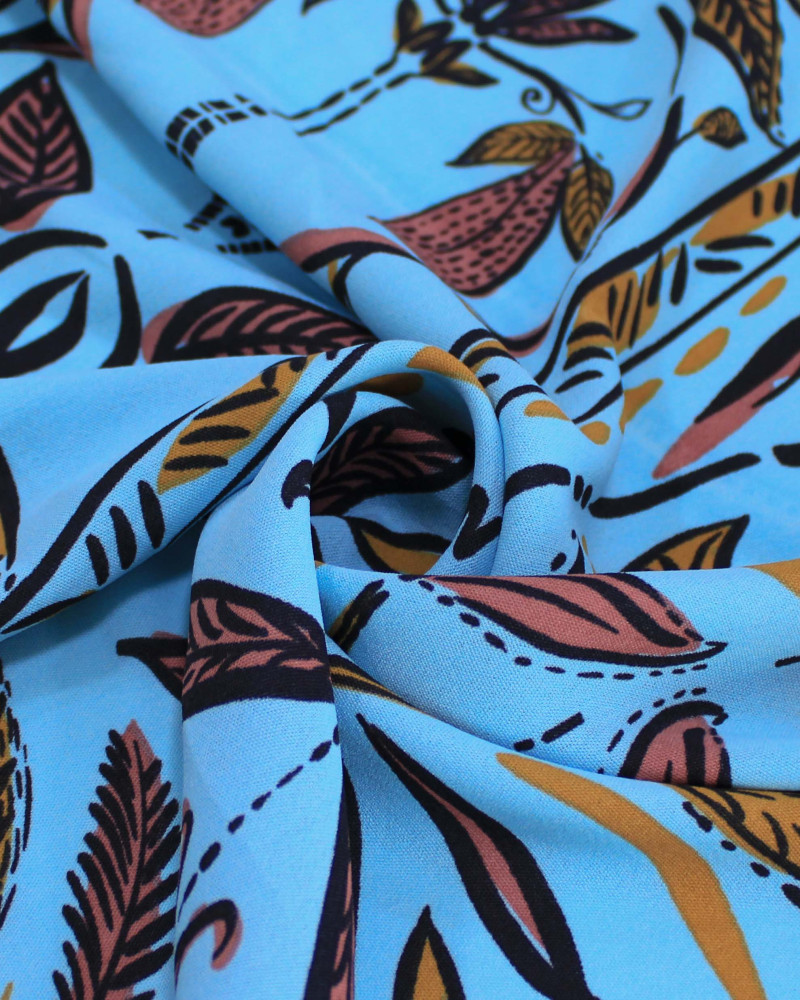 Tecido Crepe Koshibo Ramos Abstratos Entre Listras Tons de Marrom e Azul Claro