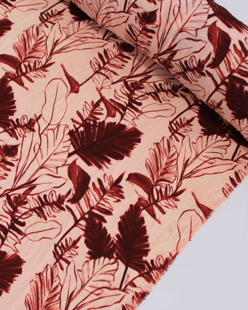 Tecido Crepe Koshibo Folhagens Marsala e Salmão