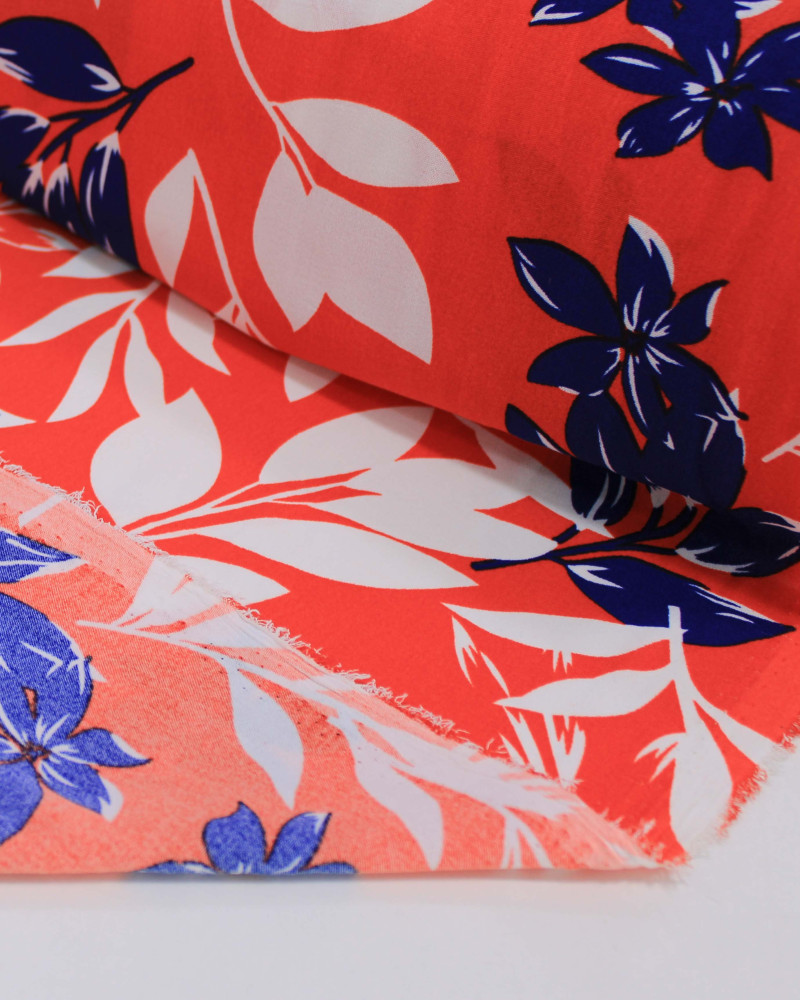 Tecido Crepe Koshibo Macro Ramos Azul Marinho, Branco e Vermelho Vivo