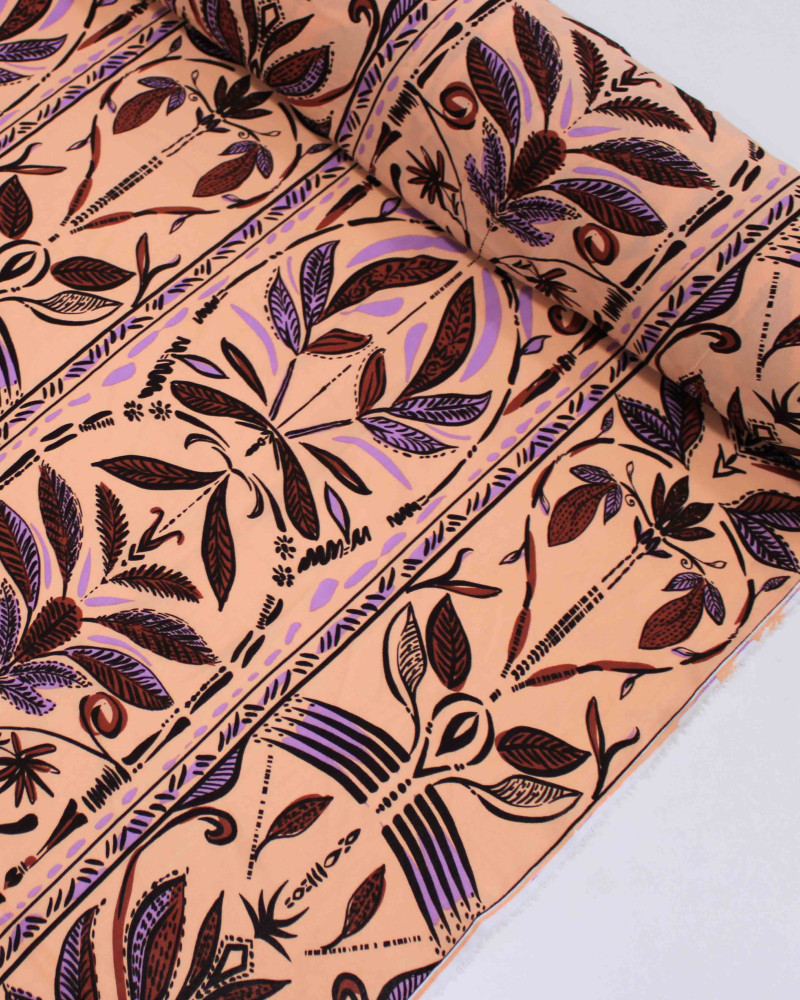 Tecido Crepe Koshibo Ramos Abstratos Entre Lisras Marrom, Lilás e Salmão