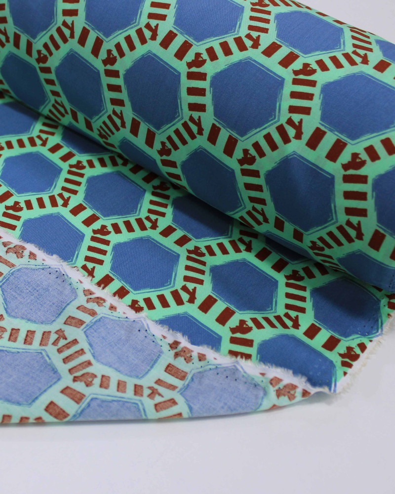 Tecido Viscose Colmeias Azul, Marrom e Verde