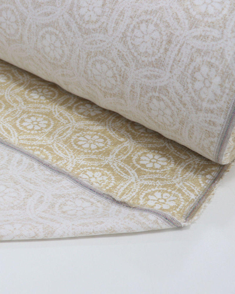 Tecido Linho Misto Estampado Mandalas e Flores Branco e Bege Claro