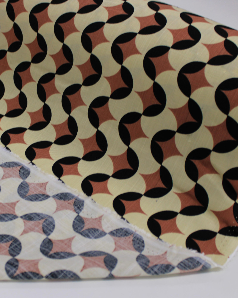 Tecido Viscose Texturizada Poá Estampado Preto, Creme e Castanho