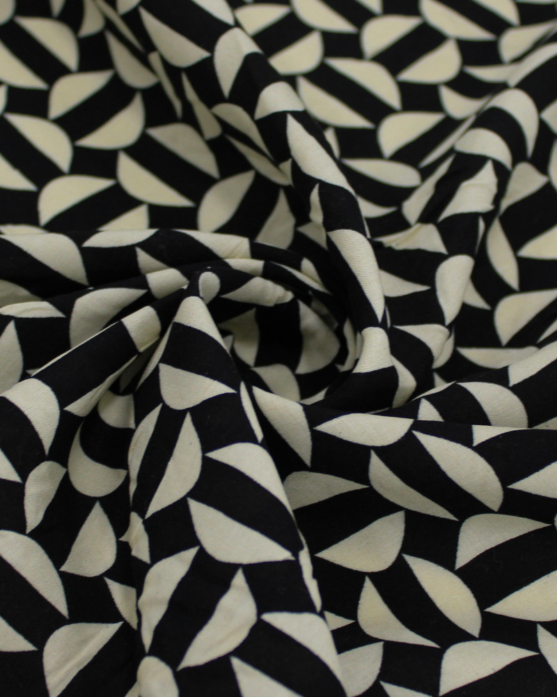 Tecido Viscose Semi Círculos Creme e Preto