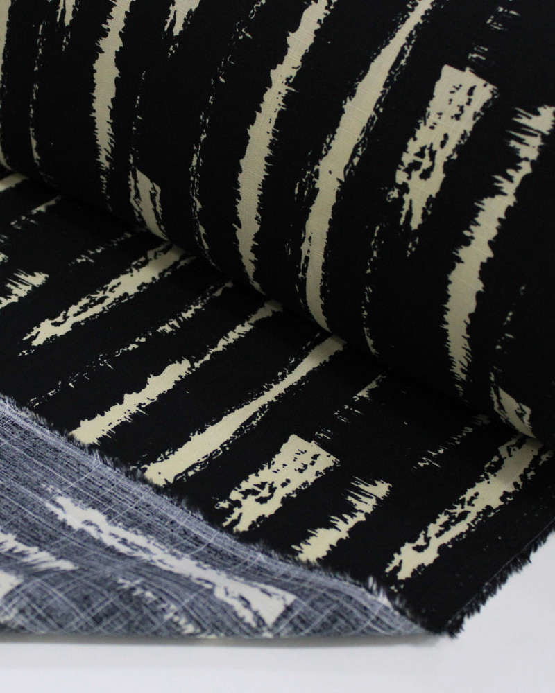 Tecido Viscose Texturizada Listras Absratas Creme e Preto