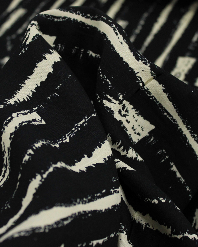 Tecido Viscose Texturizada Listras Absratas Creme e Preto