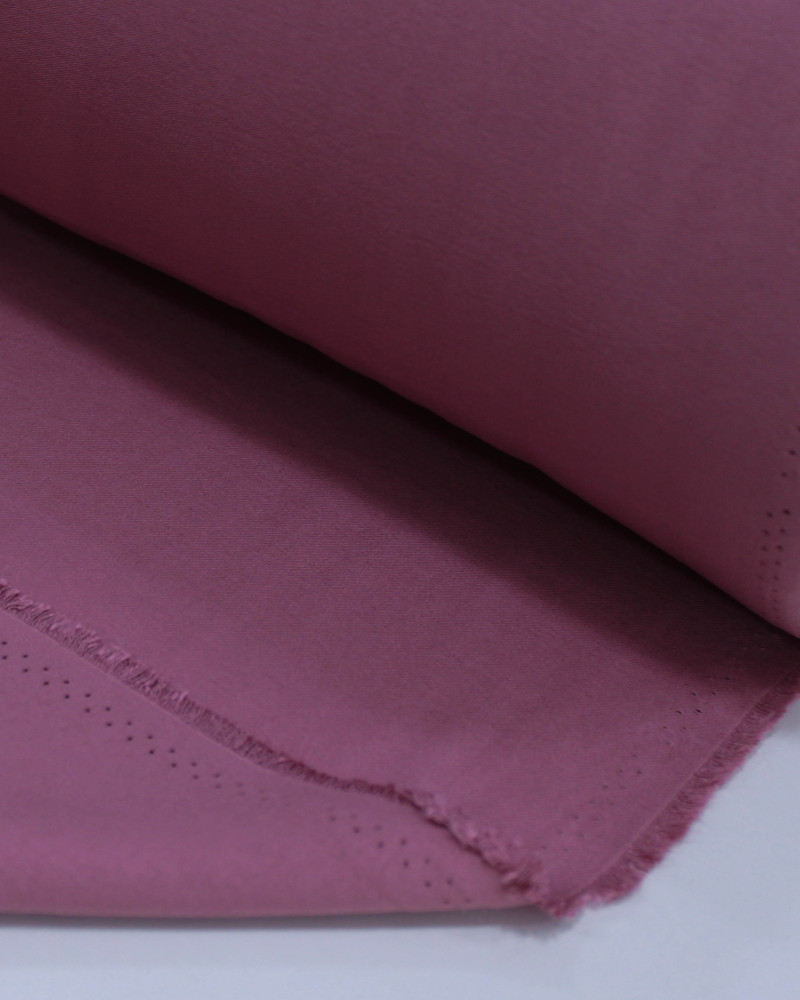 Tecido Alfaiataria de Viscose Framboesa