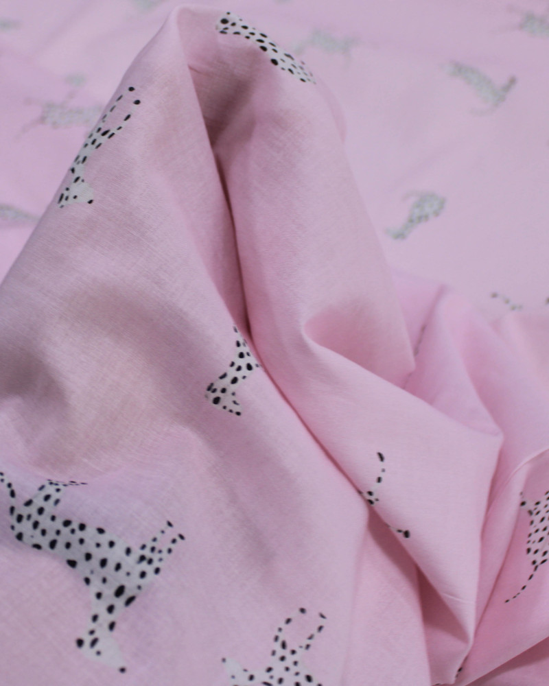 Tecido Cambraia de Algodão Italiano Estampa Dálmatas