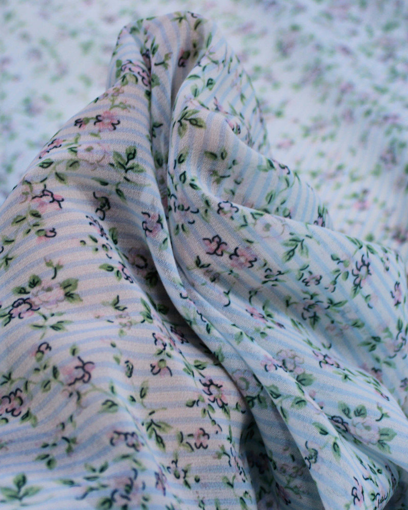 Tecido Crepe Chiffon Italiano Micro Flores em Listras Rosa Tons de Verde e Branco
