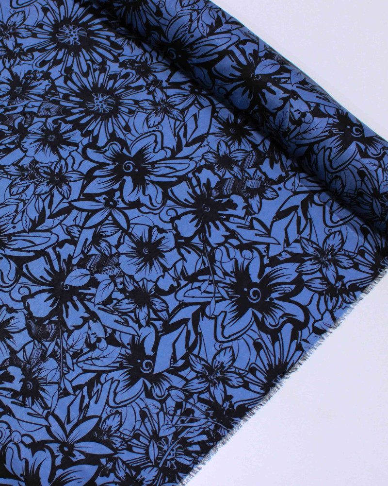 Tecido Viscose Acetinado Italiano Tapete Floral Preto e Azul Petróleo