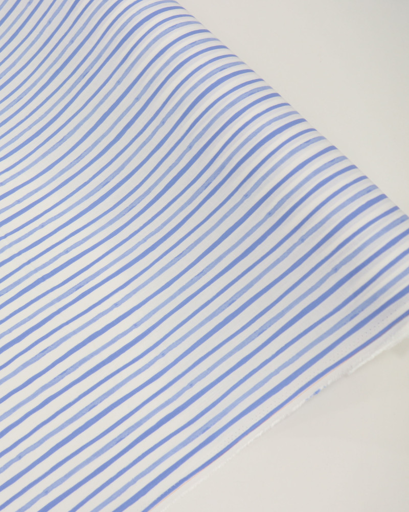 Tecido Viscose Texturizada Listrado Branco e Tons de Azul