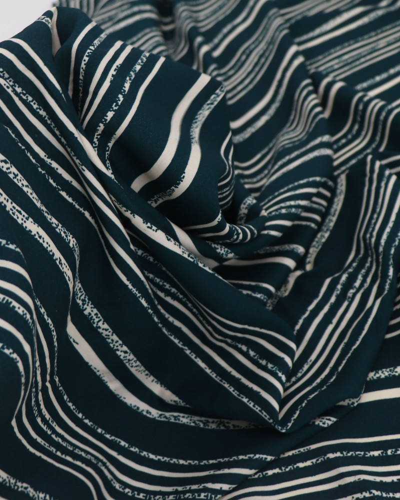 Tecido Viscose Multi Listras Creme e Verde Esmeralda