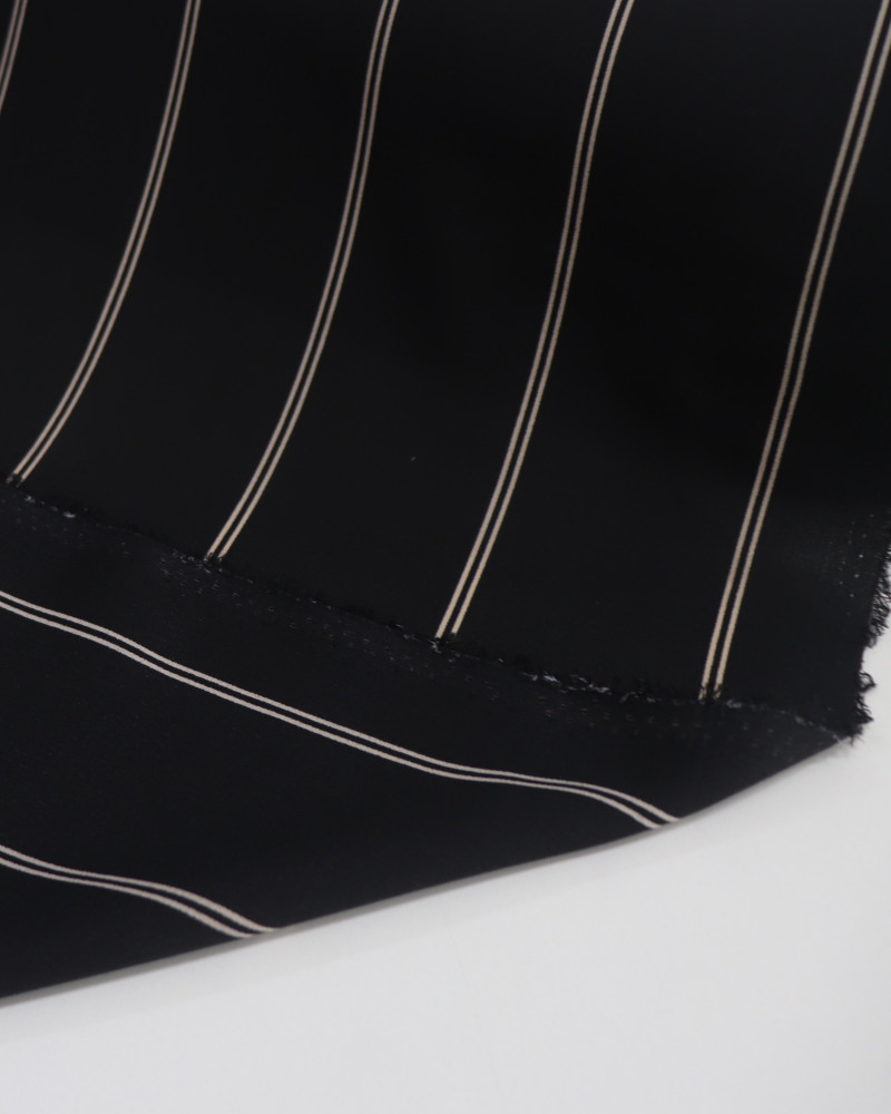 Tecido Crepe Koshibo Leve Listras Duplas Bege e Preto (0.6m)