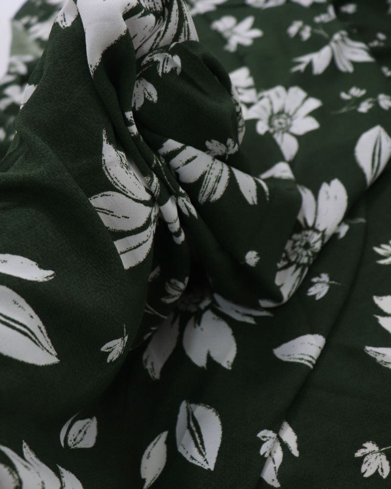 Tecido Crepe Koshibo Leve Margaridas Branco e Verde Militar
