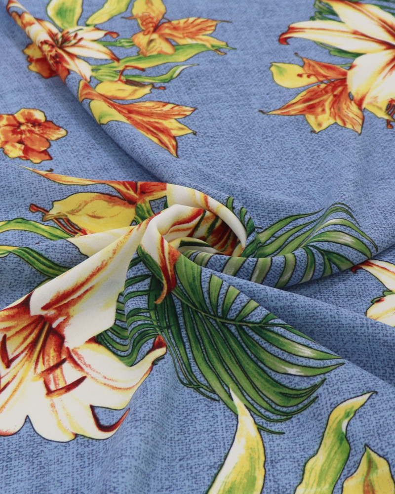 Tecido Crepe Koshibo Leve Macro Lírios Amarelo e Azul Índigo