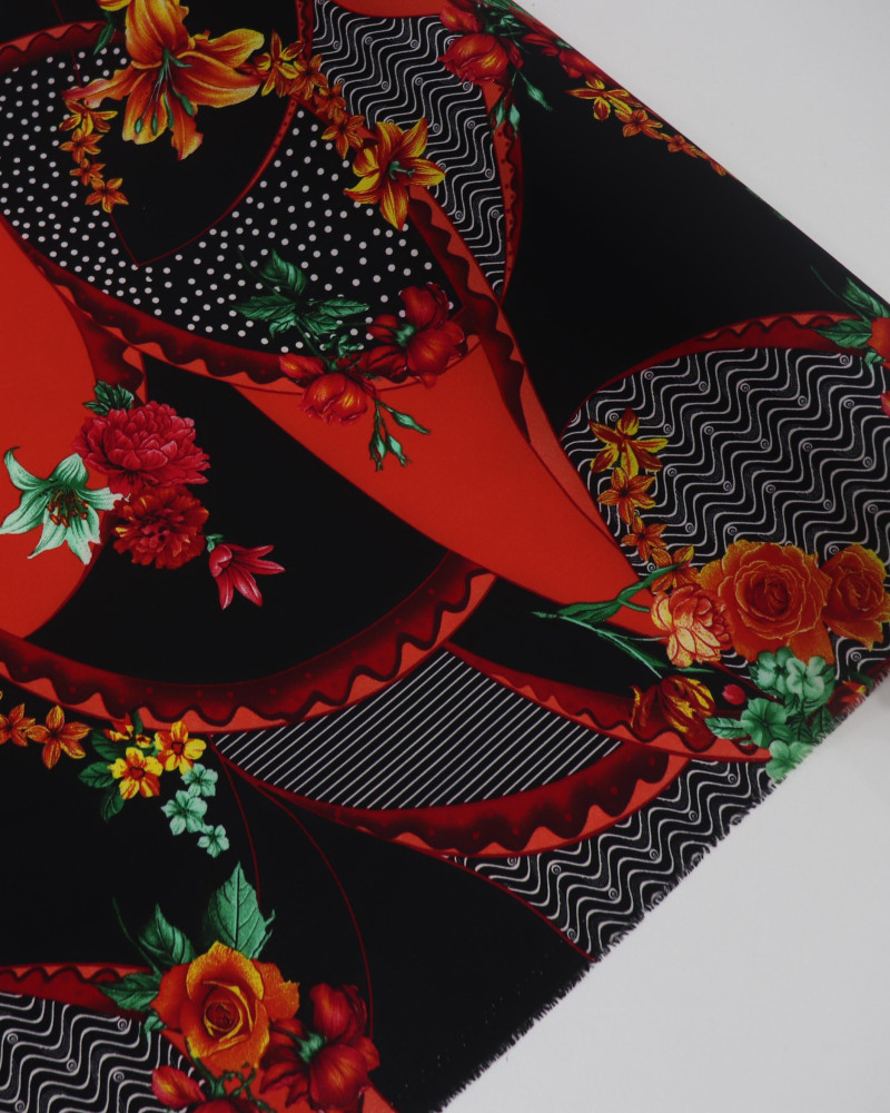 Tecido Crepe Bubble Multi Estampado Laranja e Preto (COM DETALHES)