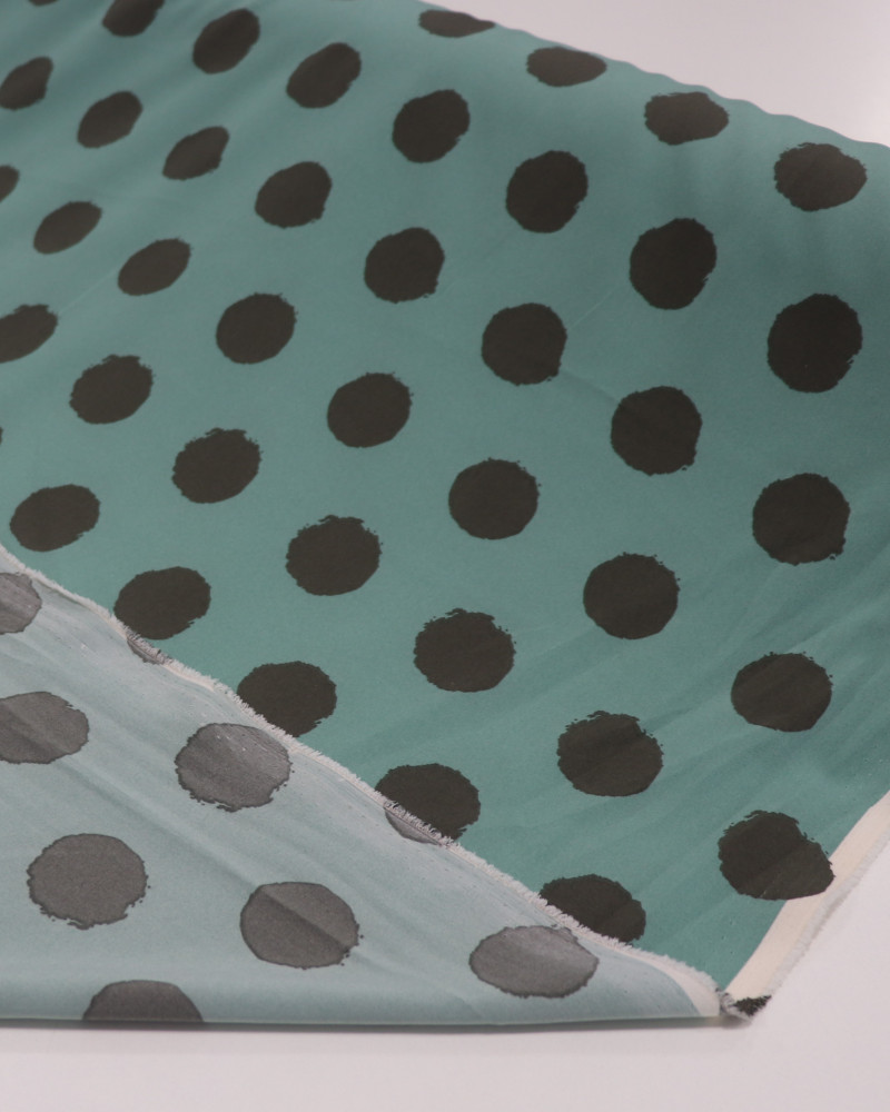Tecido Crepe Salinas Poá Médio Irregular Preto e Verde