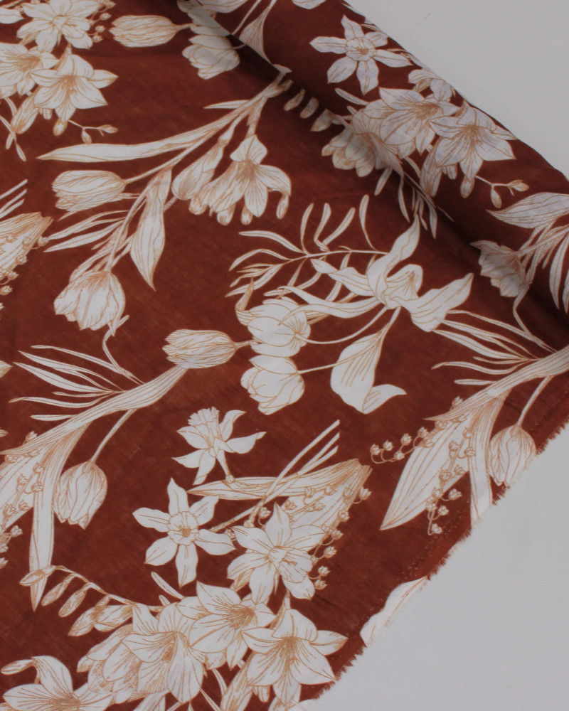 Tecido Linho Puro Italiano Ramos Florais Branco e Castanho