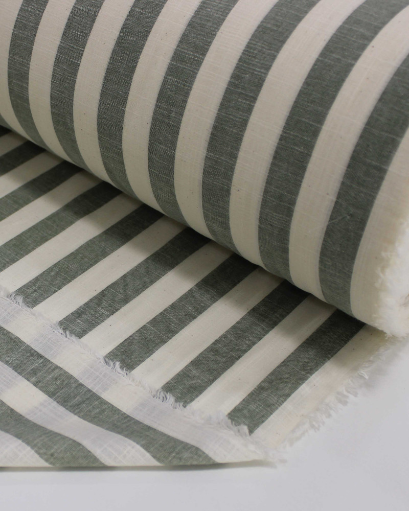 Tecido Tricoline Verano Flamê Listras Regulares Offwhite e Verde Sálvia