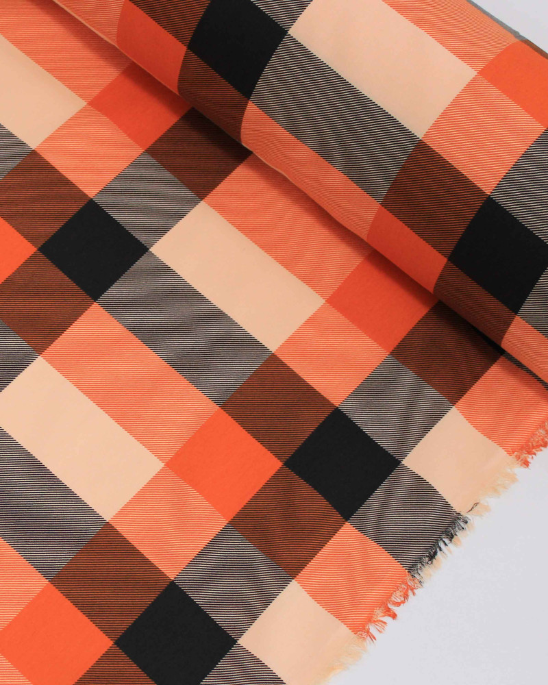 Tecido Tricoline Xadrez Irregular Pêssego, Preto e Laranja