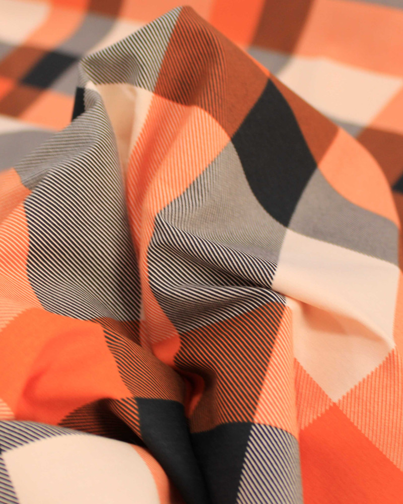 Tecido Tricoline Xadrez Irregular Pêssego, Preto e Laranja