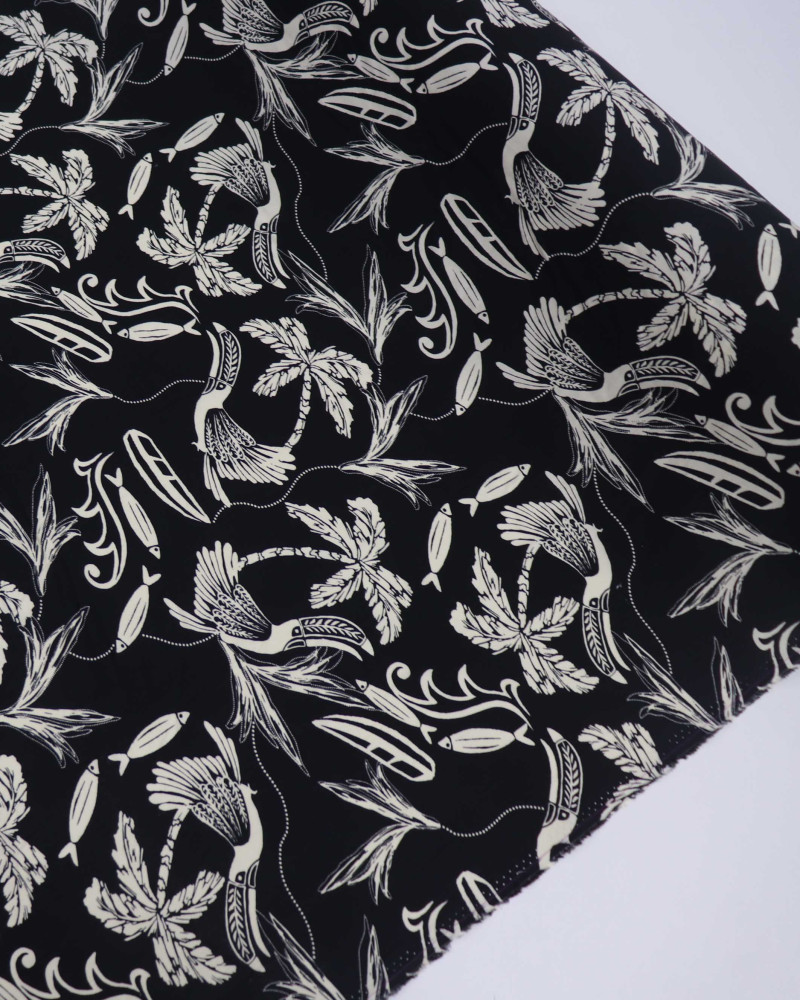 Tecido Viscose Estampa Tropical Creme e Preto