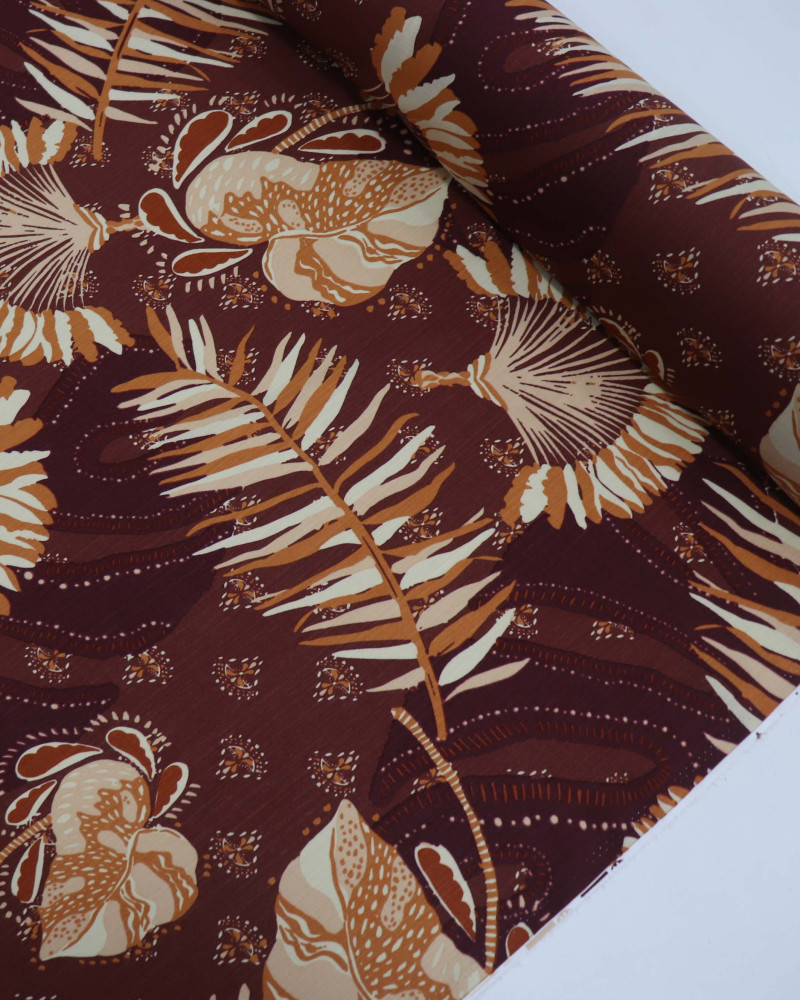 Tecido Viscose Texturizada Folhagens e Desenho Étnico Tons Terrosos