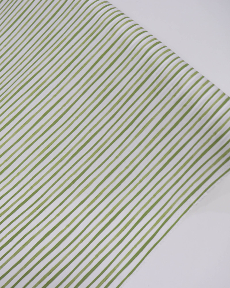 Tecido Viscose Texturizada Listrado Branco e Tons de Verde