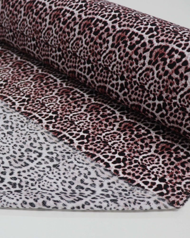 Tecido Viscose Texturizada Animal Print Preto e Mogno