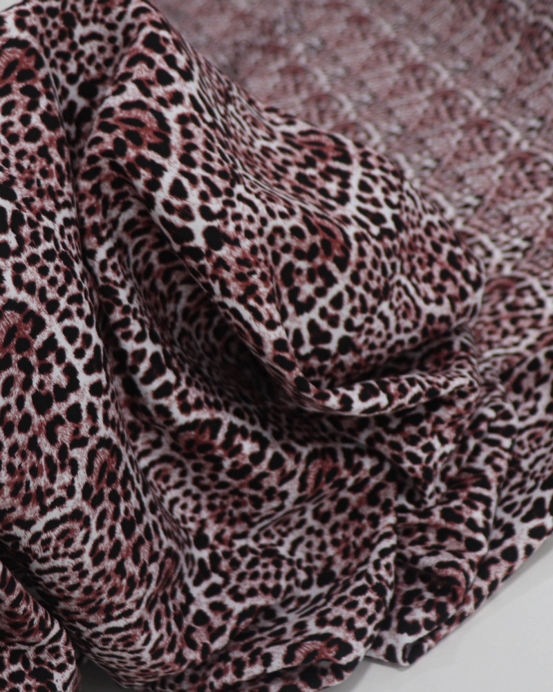 Tecido Viscose Texturizada Animal Print Preto e Mogno