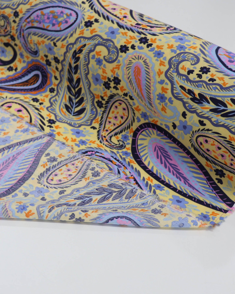 Tecido Viscose Paisley Floral Colorido e Amarelo