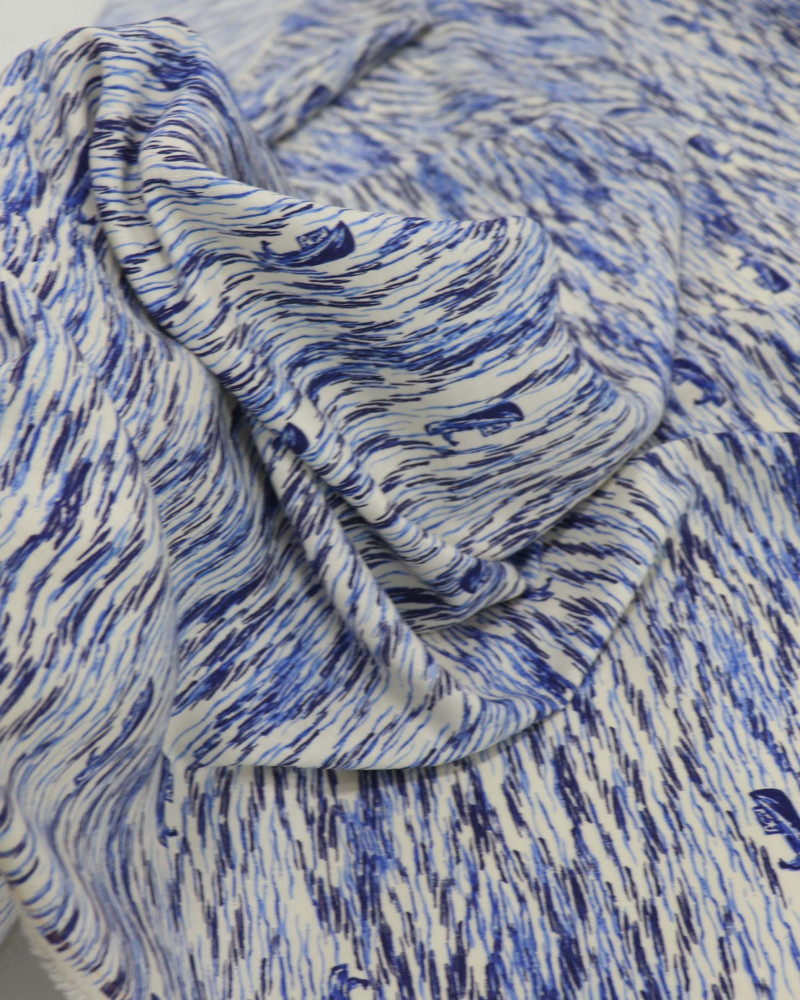 Tecido Viscose Texturizada Barcos e Mar em Riscos Tons de Azul e Offwhite