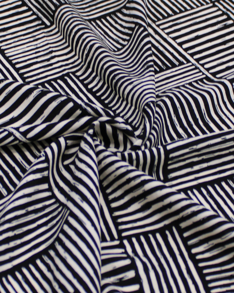 Tecido Viscose Texturizada Listras Geométricas Creme e Preto