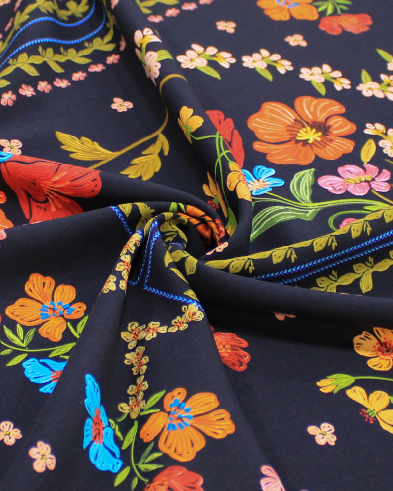 Tecido Viscose Premium Campo Floral em Recortes Colorido e Preto