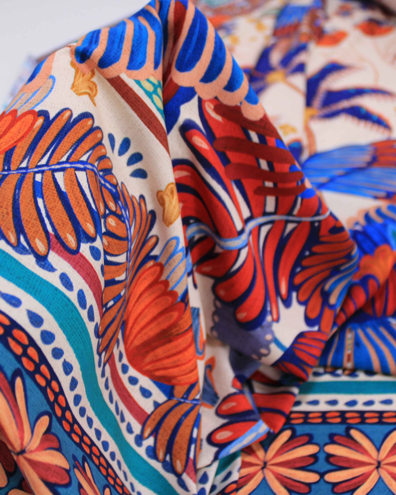 Tecido Viscose Premium Barrado Duplo Tropical Vermelho, Azul e Bege