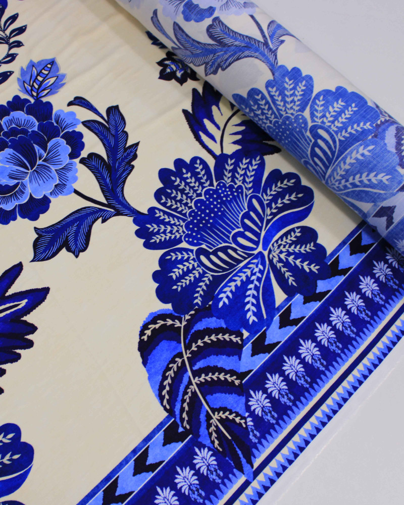 Tecido Viscose Premium Texturizado Barrado Duplo Macro Floral Azul Royal e Creme