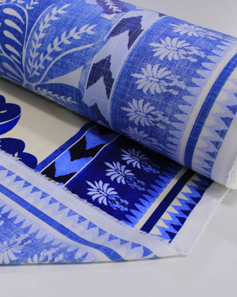 Tecido Viscose Premium Texturizado Barrado Duplo Macro Floral Azul Royal e Creme (0.8m)