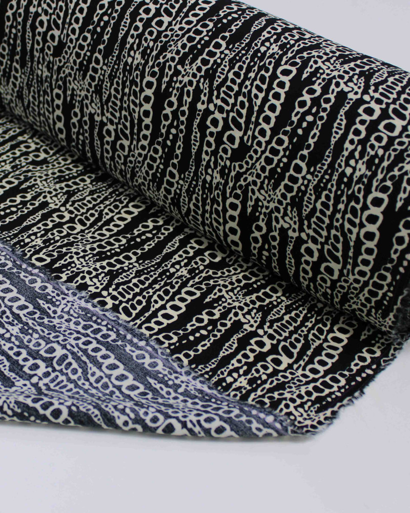 Tecido Viscose Correntes Onduladas Offwhite e Preto