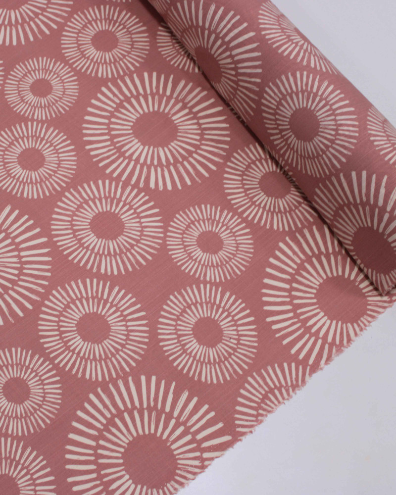 Tecido Viscose Texturizada Círculos em Riscos Offwhite e Rosé
