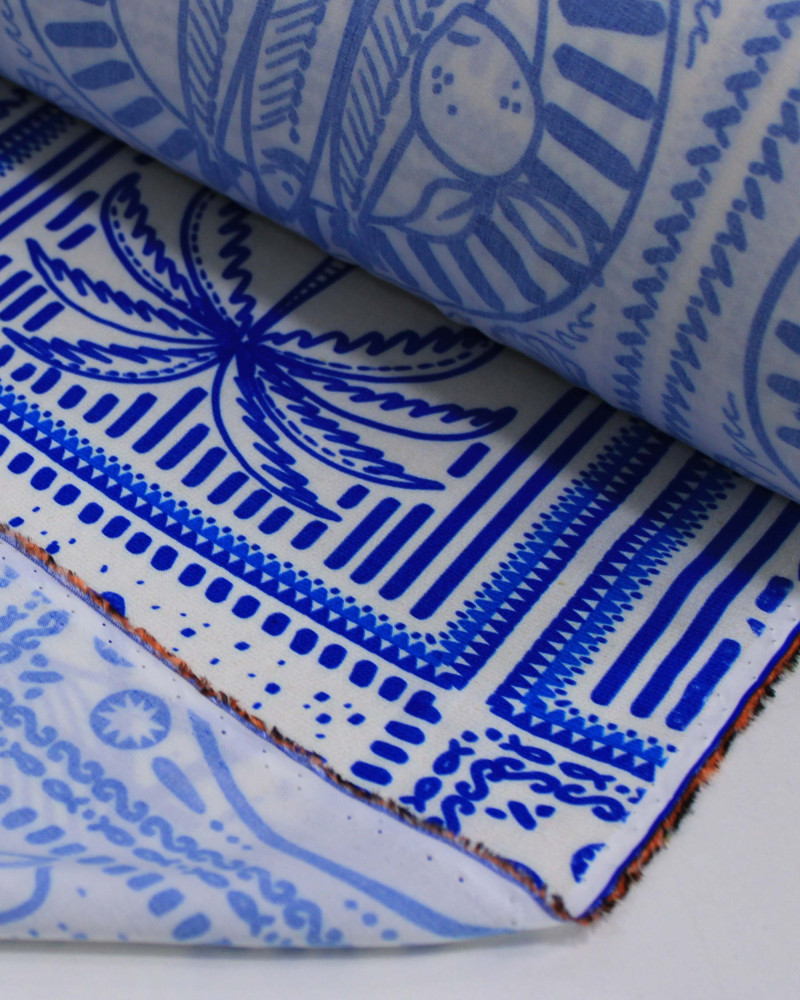 Tecido Viscose Premium Sardine Estampa Tropical em Recortes Azul e Branco